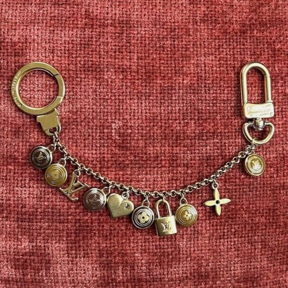 LOUIS VUITTON Pastilles Charm (Porte Cles Pastilles Bag Charm) Brown - Picture 4 of 4